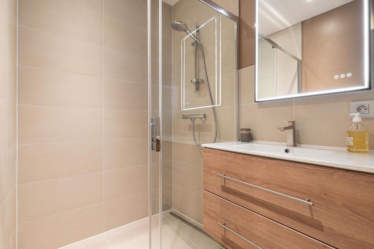 Design Et Charme, 100M2 Face A La Saone Apartman Lyon Kültér fotó